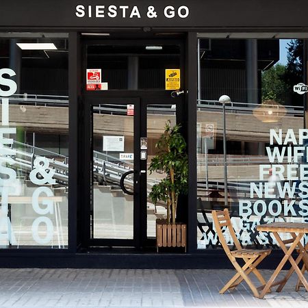 Hostal Siesta & Go Nuevos Ministerios マドリード エクステリア 写真